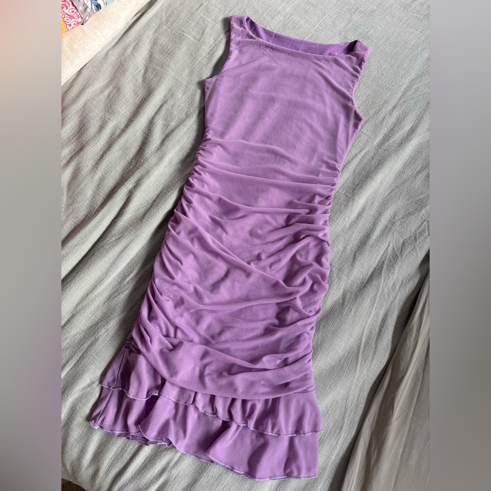 Elegant Lavender Sleeveless Dress